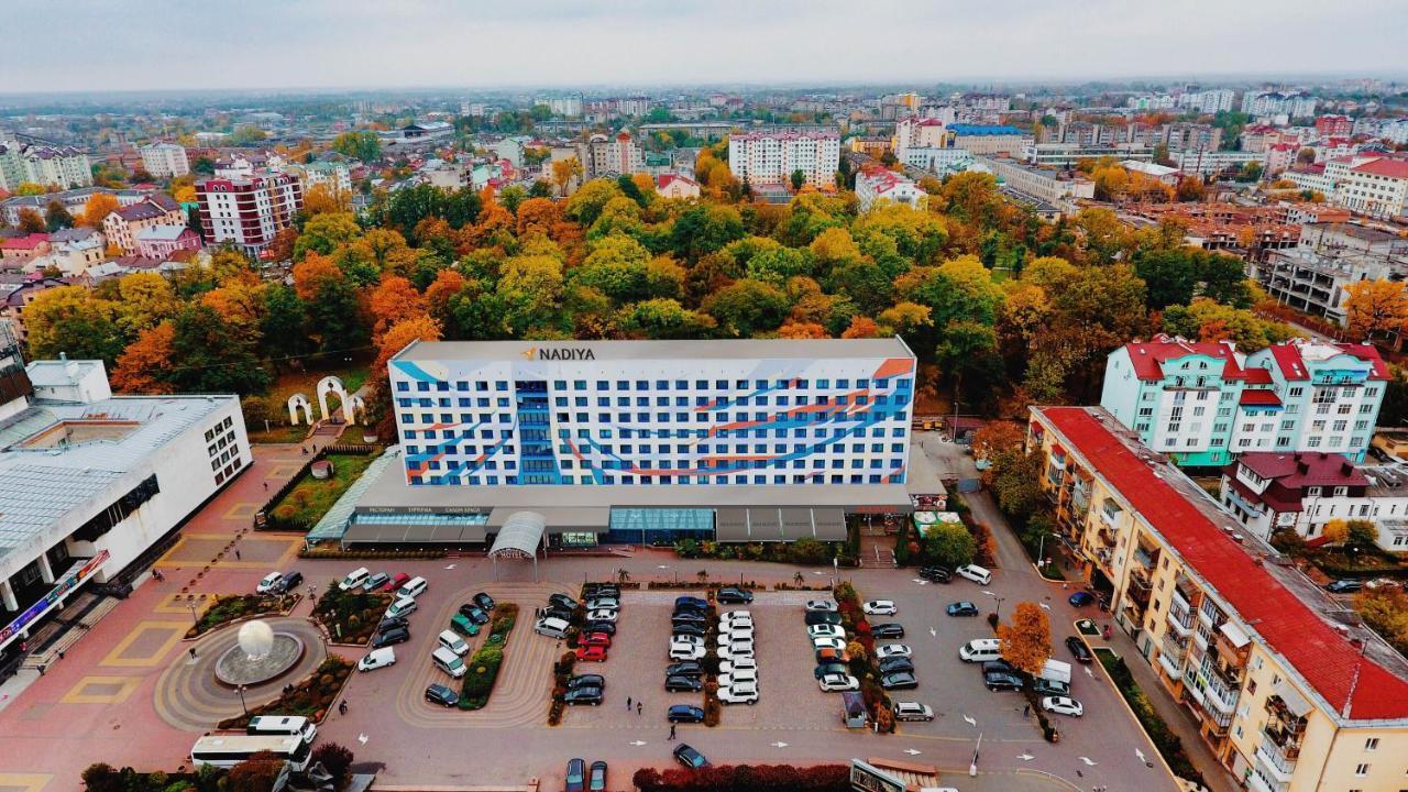 Nadiya Hotel Ivano Frankivsk Bagian luar foto