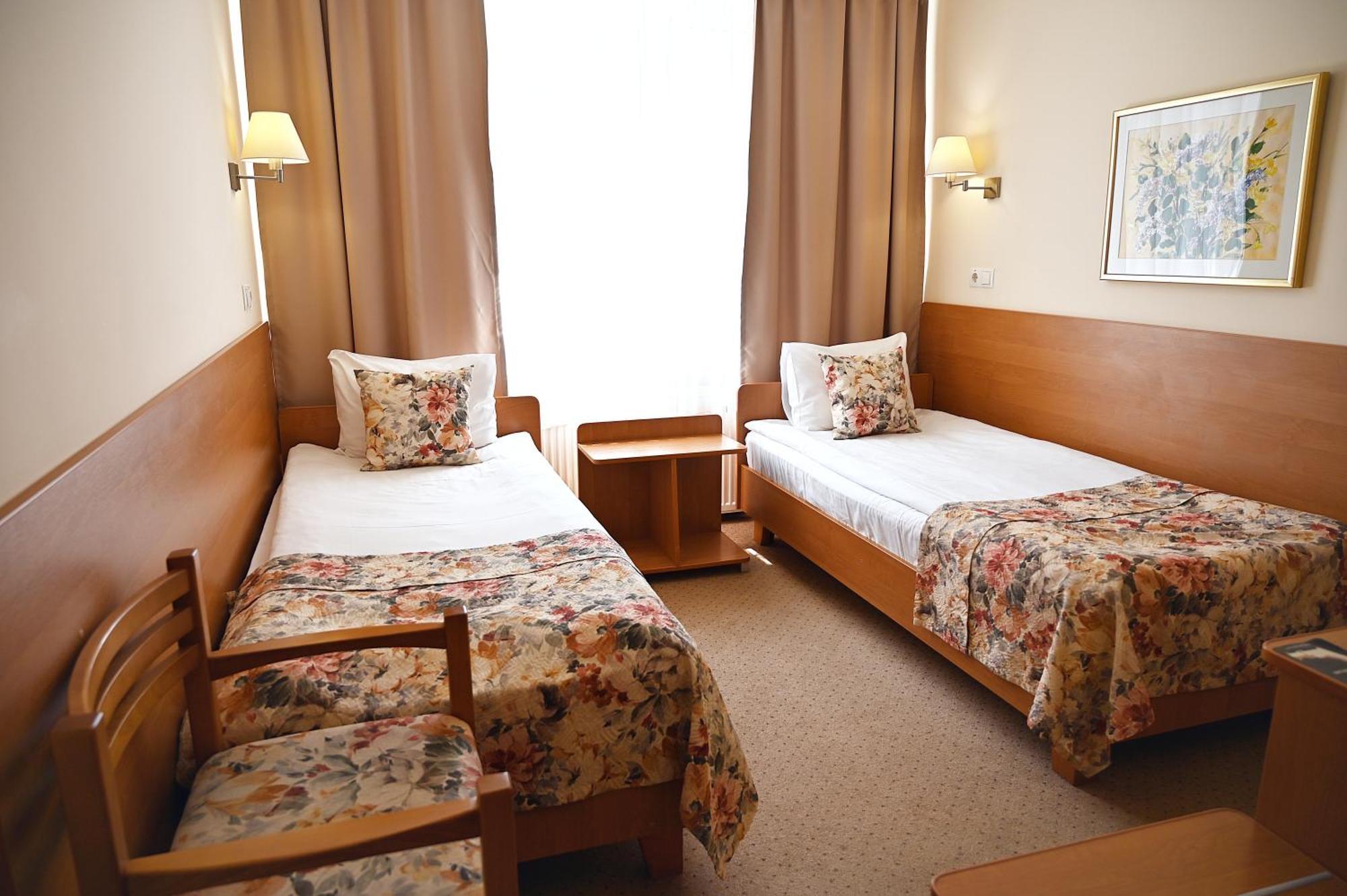 Nadiya Hotel Ivano Frankivsk Bagian luar foto