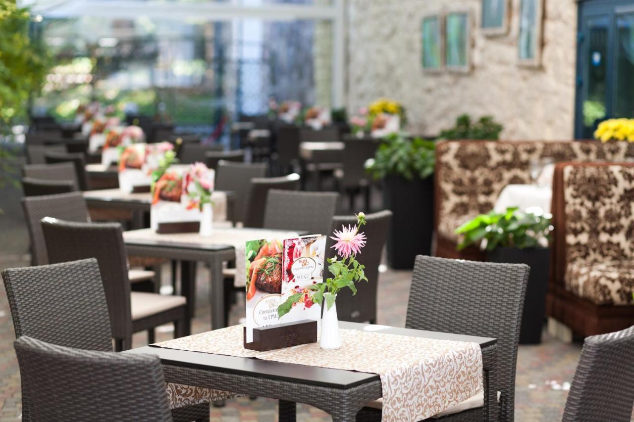Nadiya Hotel Ivano Frankivsk Bagian luar foto